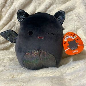 🎉NWT Emily the Black Bat (Sparkle belly and Winking) 8in squishmallow